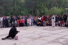 تئاتر جایی برای گل سرخ در باینگان اجرا شد