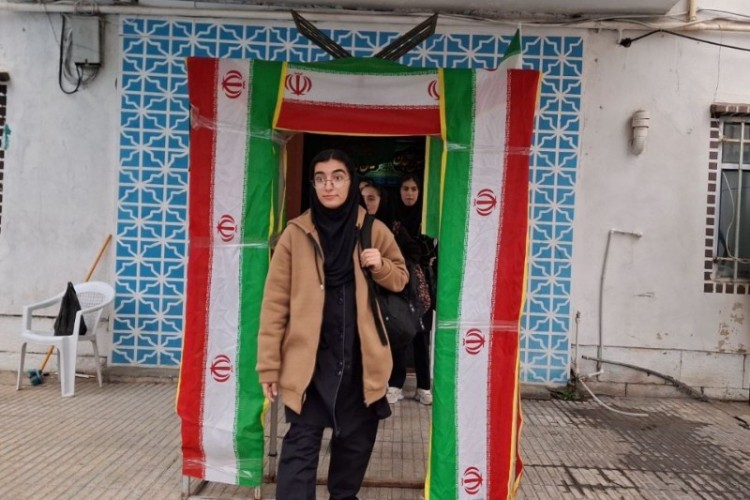 اعزام 260 نفر از دانش آموزان پاوه به مناطق عملیاتی غرب استان