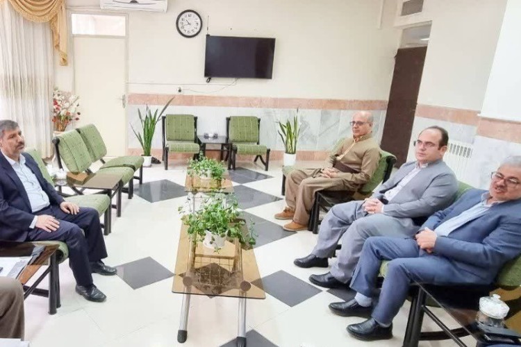 تأکید بر توسعه اقتصادی و تقویت معیشت روستایی در دیدار مدیر تعاون روستایی کرمانشاه و فرماندار پاوه
