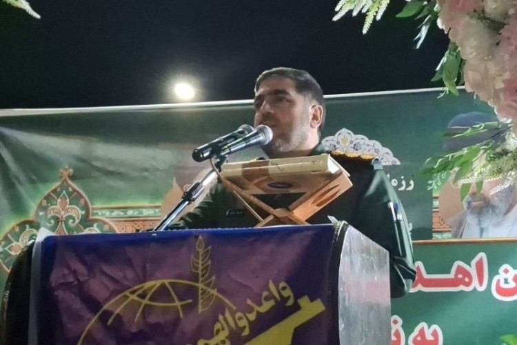 اهدای ۶۰ سری جهیزیه به زوج‌های جوان در پاوه / سرهنگ میرزایی: کارنامه درخشان سپاه در محرومیت‌زدایی و شکست توطئه‌های دشمن