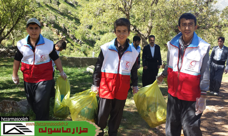  به مناسبت روز جهانی زمین پاک طبیعت منطقه گردشگری سردره پاکسازی شد