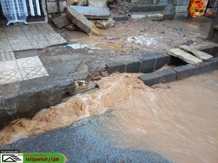 آبگرفتگي معابر شهر پاوه در پي بارش 103 ميلميتري باران + تصاویر