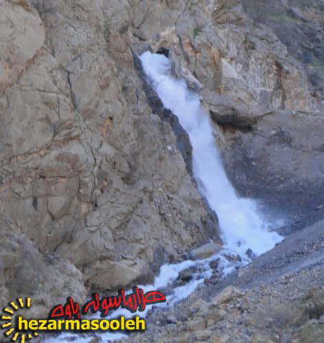 آبشار زیبای چشمه بل بعد از آبگیری سد داریان آبشار زیبای چشمه بل بعد از آبگیری سد داریان