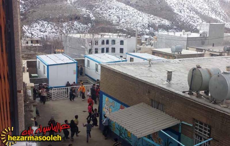 تشکیل کلاس درسی دانش آموزان پاوه در کانکس/سعدی فتاحی: تشکیل کلاس درس در کانکس، شرایط مناسبی برای آرامش روانی دانش اموزان نخواهد داشت