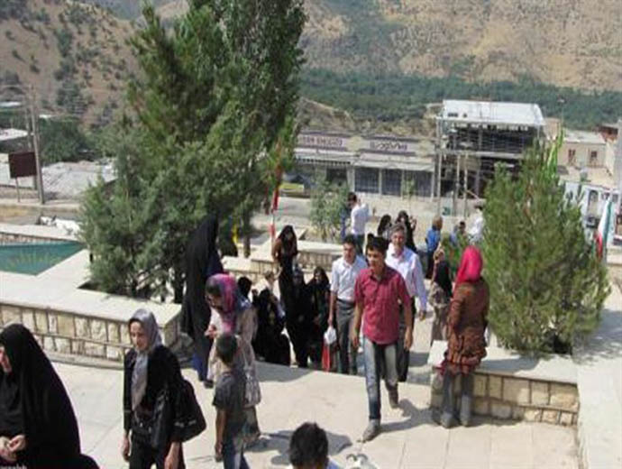 بازدید بیش از دو هزار نفری مسافران نوروزی از یادمان شهدای پاوه