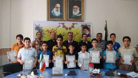 اعضای تیم فوتسال نونهال شهرستان پاوه تجلیل شدند