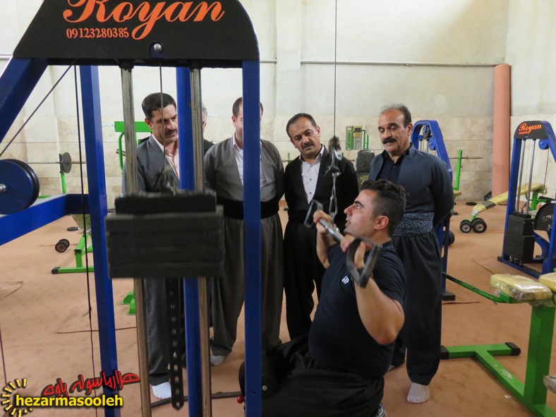 اهداء تجهیزات باشگاه بدنسازی توسط یک جوان خیّر به آموزش و پرورش نوسود/راه اندازی تنها باشگاه ورزشی نوسود اهداء تجهیزات باشگاه بدنسازی توسط یک جوان خیّر به آموزش و پرورش نوسود/راه اندازی تنها باشگاه ورزشی نوسود