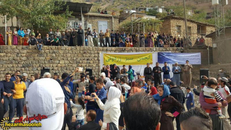 برگزاری مراسم شکرگزاری برداشت انار در روستای زردویی پاوه+تصاویر