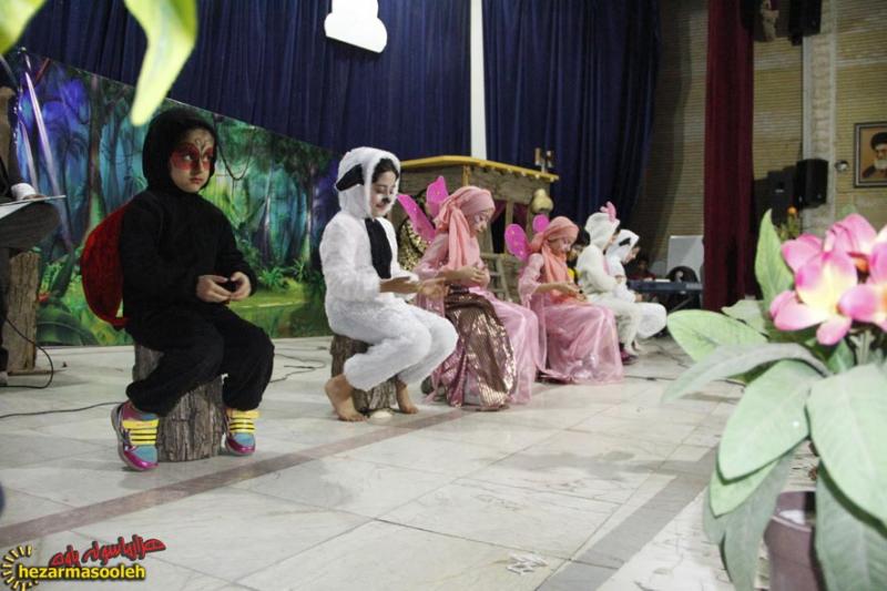 برگزاری نمایش عمومی موزیکال تیتیل و بیبیل به زبان هورامی در پاوه+تصاویر
