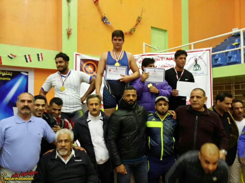 کسب مدال طلا توسط کشتی گیر پاوه ای در مسابقات کشتی قهرمانی باشگاه های عراق+عکس