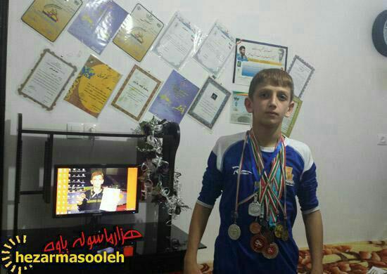 کسب مدال طلا توسط آریز رحیمی، در مسابقات کشتی نوجوانان استان 