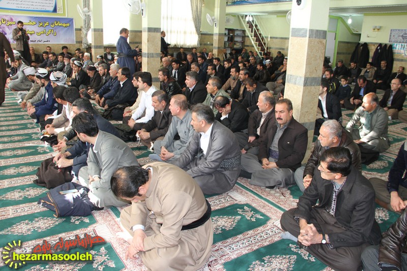 مراسم تجلیل از خادمان جشن بزرگ میلاد پیامبر  گرامی اسلام(ص)در مسجد قبای پاوه برگزار شد+تصاویر