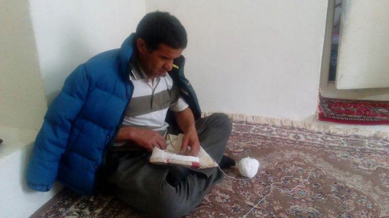 گیوه بافی زمینه ساز اشتغال جوانان جویای کار گیوه بافی زمینه ساز اشتغال جوانان جویای کار