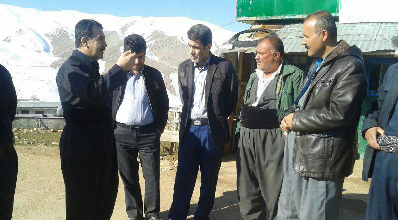 بازدید معاون مدیرکل اب وفاضلاب استان کرمانشاه از شبکه آبرسانی روستای میرعبدلی پاوه