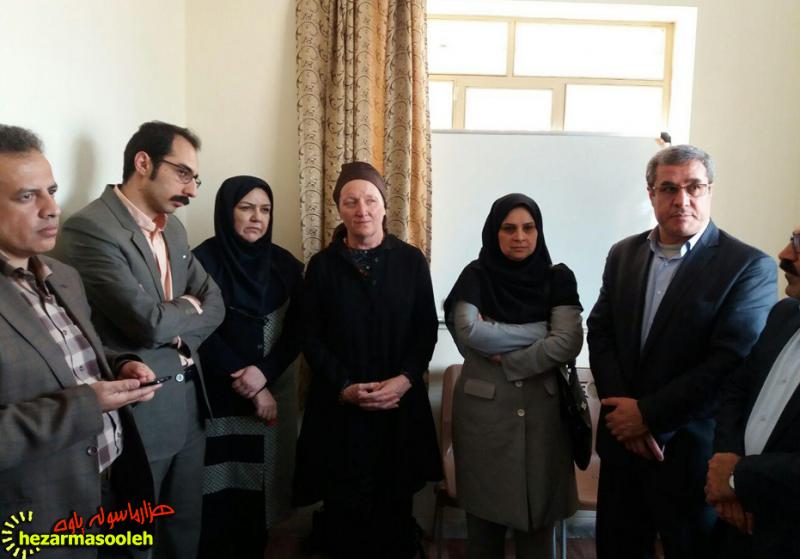 بازديد مشاور سازمان جهانی بهداشت از خدمات سلامت الکترونیک شهرستان پاوه بازديد مشاور سازمان جهانی بهداشت از خدمات سلامت الکترونیک شهرستان پاوه