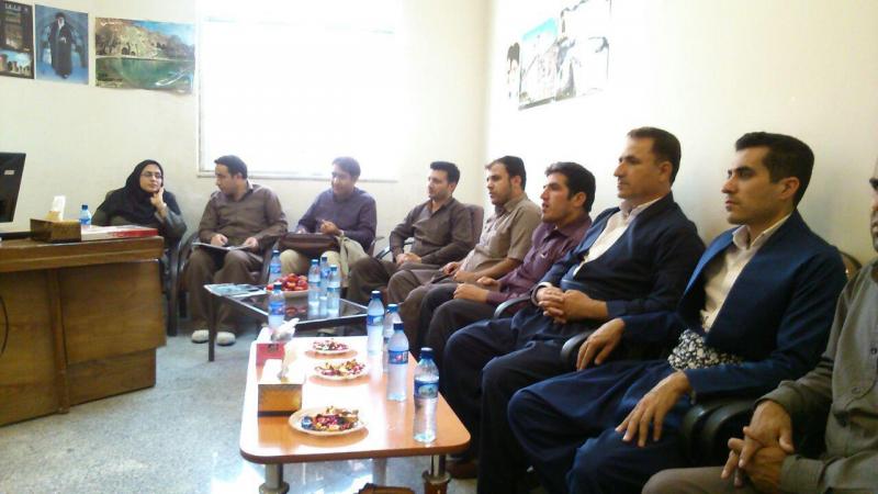 نشست برخی از فعالین عرصه گردشگری منطقه با نماینده سازمان میراث فرهنگی کشور در شهر روانسر