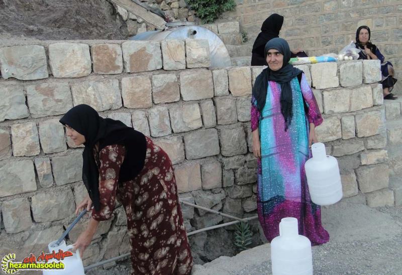 نبود آب شرب، مشکل اساسی روستای نروي پاوه است/وقتي كه در شبانه روز 5 دقيقه آب شرب هست