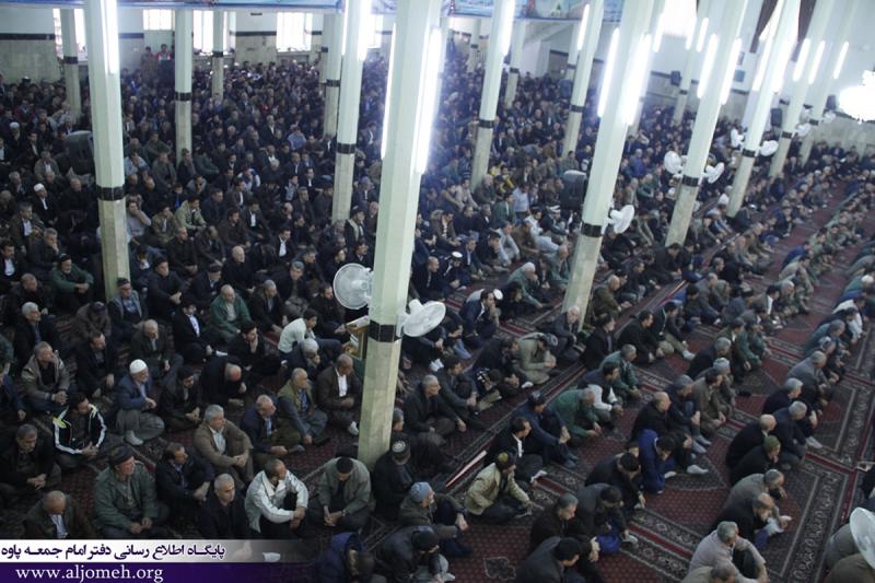 گزارش تصویری از حضور باشکوه مؤمنین در نماز جمعه این هفته پاوه