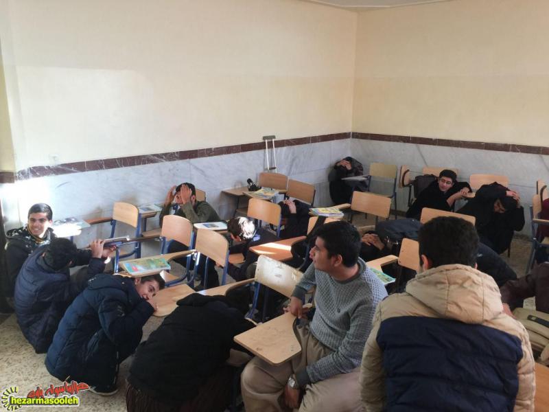 اجراي مانور زلزله در دبيرستان معلم پاوه