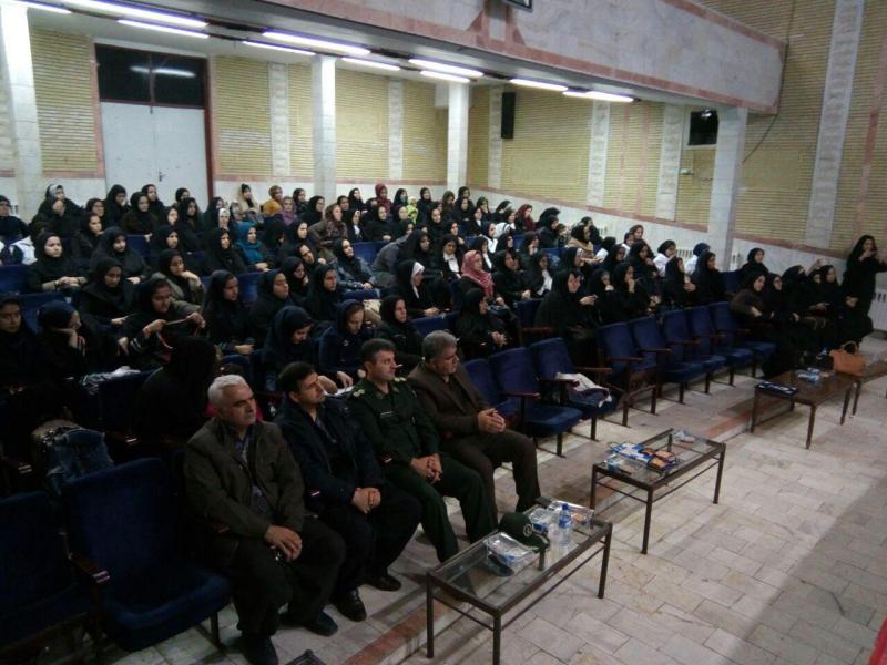 مراسم انقلاب اسلامی، تحکیم بنیاد خانواده و منزلت زنان مسلمان در پاوه برگزار شد
