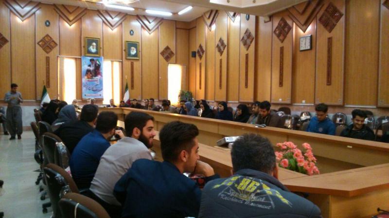 نشست جوانان و فعالان سیاسی- مدنی شهرستان پاوه با مسئولین برگزار شد