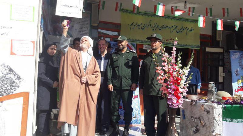 زنگ مهر و مقاومت در مدارس جوانرود نواخته شد زنگ مهر و مقاومت در مدارس جوانرود نواخته شد