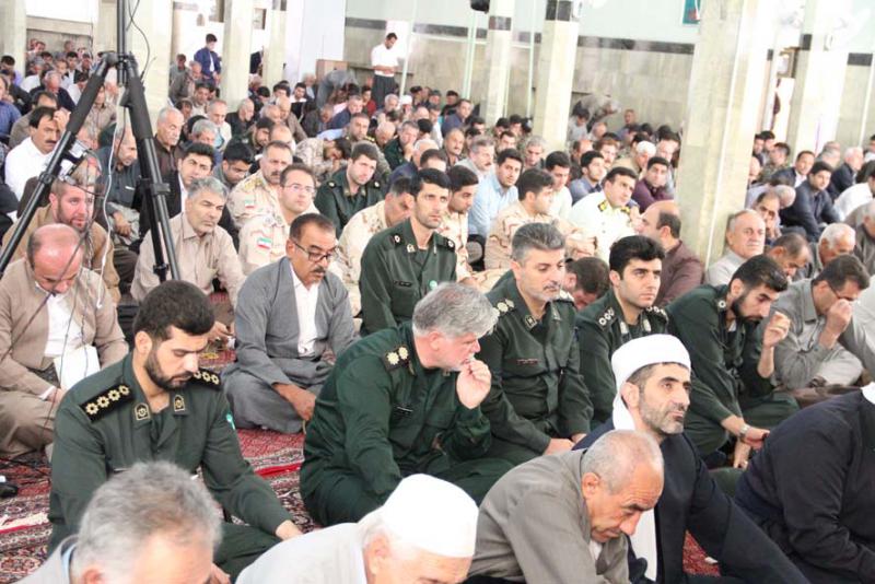 گرامیداشت هفته دفاع مقدس در نماز جمعه پاوه