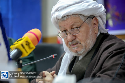 ماموستا قادری : مسئولان قدر مردم آگاه ایران را بدانند / سکوت مردم نشانه رضایت نیست 