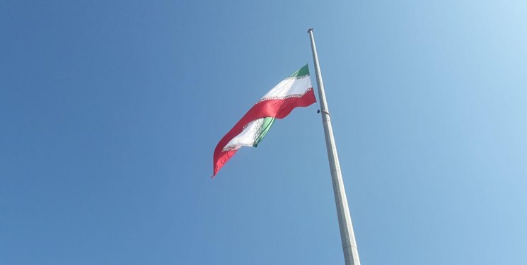 مرتفع‌ترین پرچم ایران در مرز«شوشمی» به اهتزاز درآمد