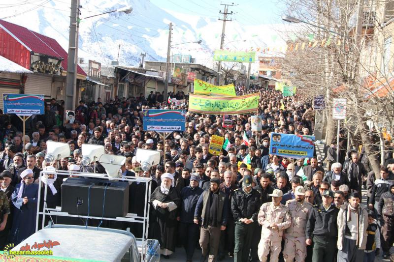 برگزاری راهپیمایی ۲۲ بهمن با حضور پر شور مردم در پاوه