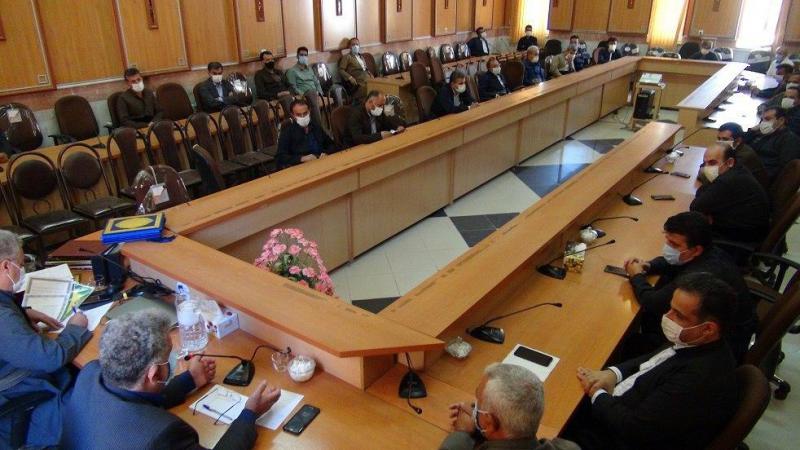 به مناسبت هفته ی دولت از کارمندان نمونه ادارات تجلیل به عمل آمد 