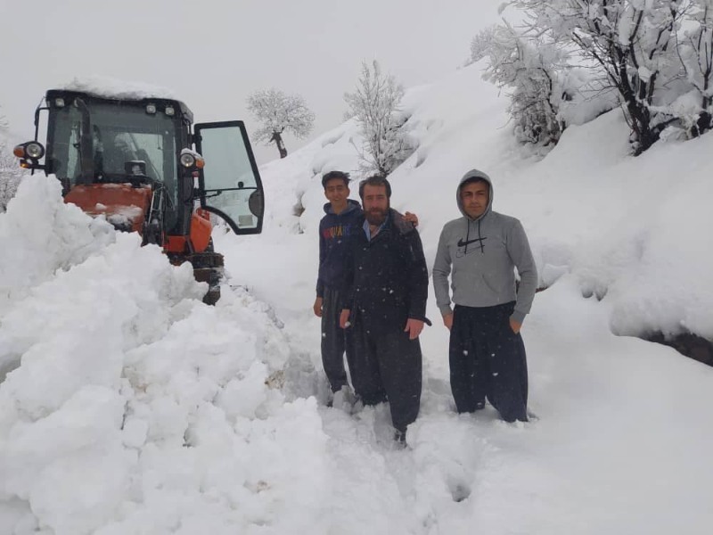 برف روبی و بازگشایی راه دسترسی به روستای گلال پاوه