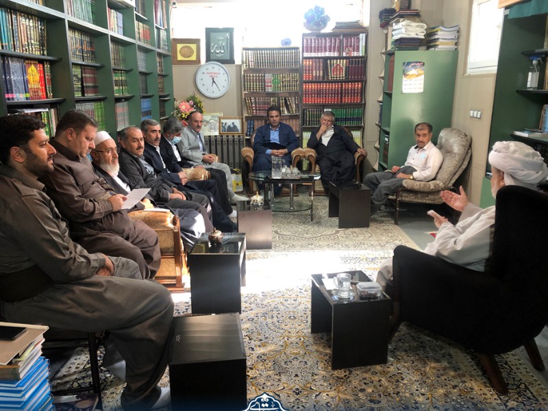 رئیس و اعضای دفتر نظارت و بازرسی انتخابات شهرستان پاوه با امام جمعه پاوه دیدار کردند