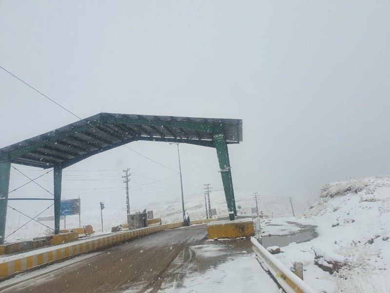 استقرار 7 تیم امداد و نجات و 4 اکیپ راهداری در گردنه شمشیر استقرار 7 تیم امداد و نجات و 4 اکیپ راهداری در گردنه شمشیر