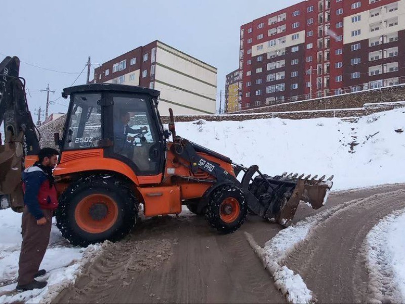 شهروندان از تردد غیرضرور در زمان بارش برف پرهیز کنند شهروندان از تردد غیرضرور در زمان بارش برف پرهیز کنند