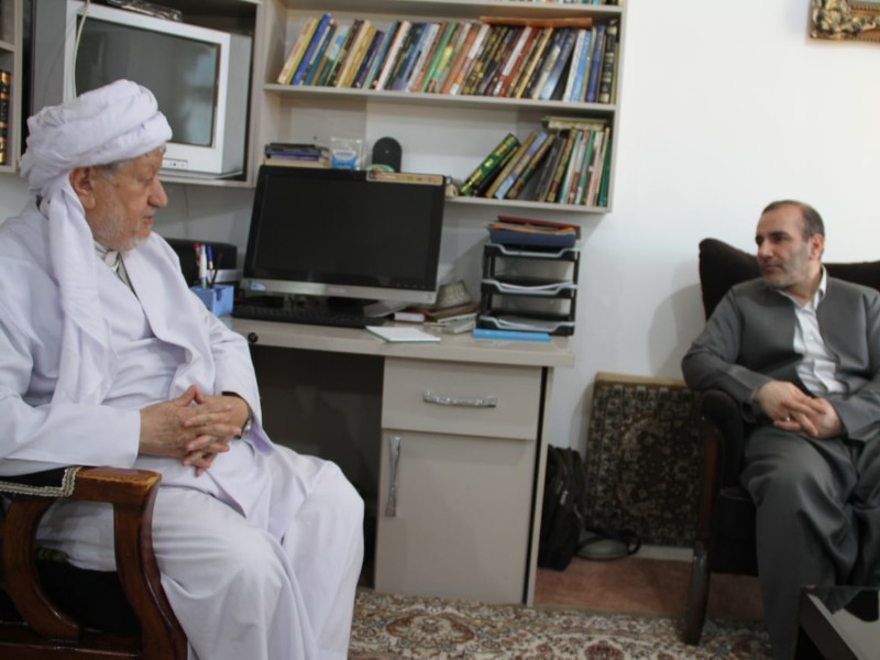 دیدار استاندار کرمانشاه با ماموستا ملاقادر قادری