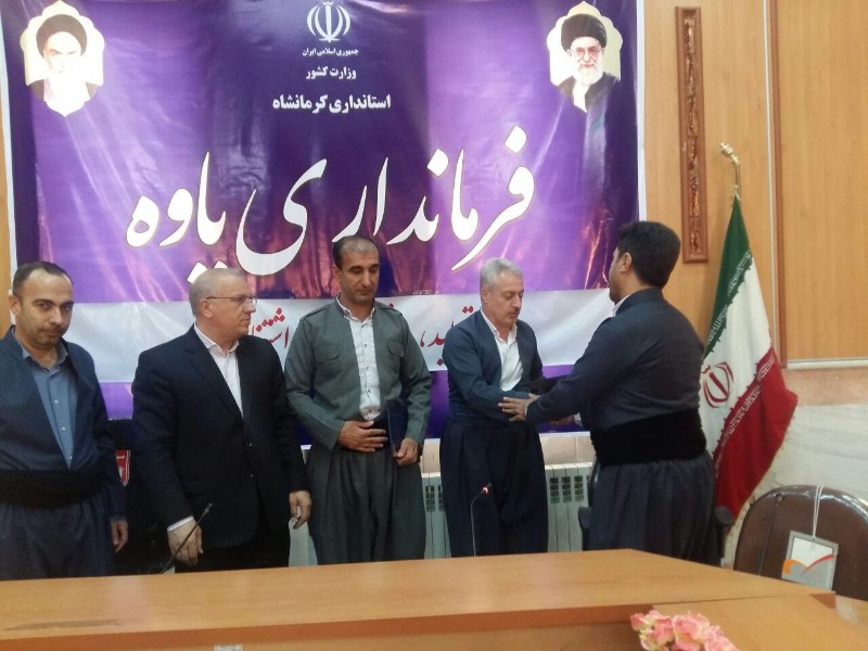 از رئیس تعاون روستایی و نمایندگی ایران خودرو پاوه تجلیل شد از رئیس تعاون روستایی و نمایندگی ایران خودرو پاوه تجلیل شد