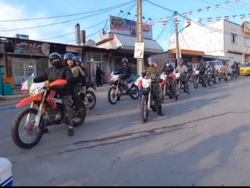 برگزاری رژه خودرویی و موتوری به مناسبت آغاز دهه فجر در پاوه