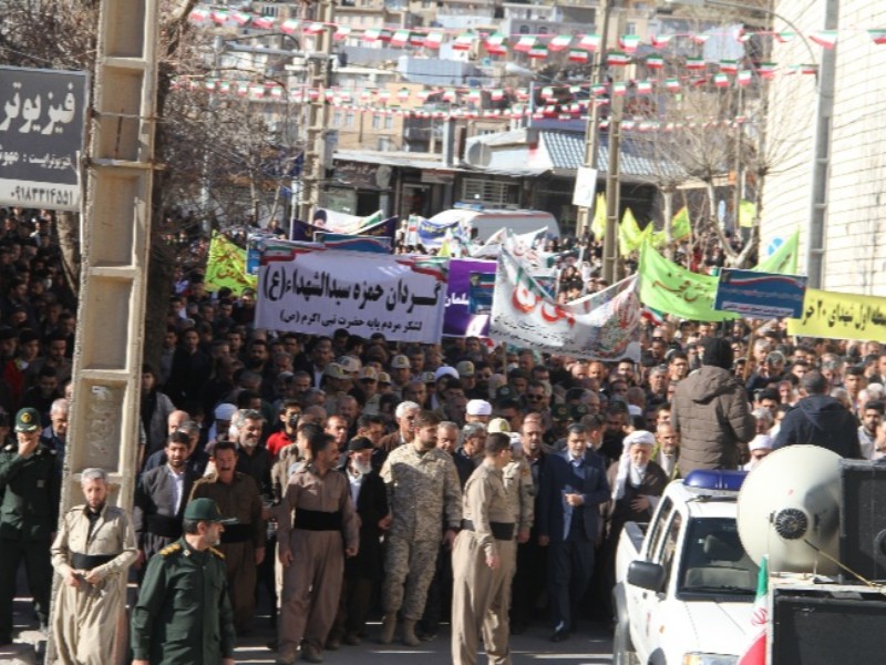 حضور باشکوه مردم پاوه درراهپیمایی ۲۲ بهمن