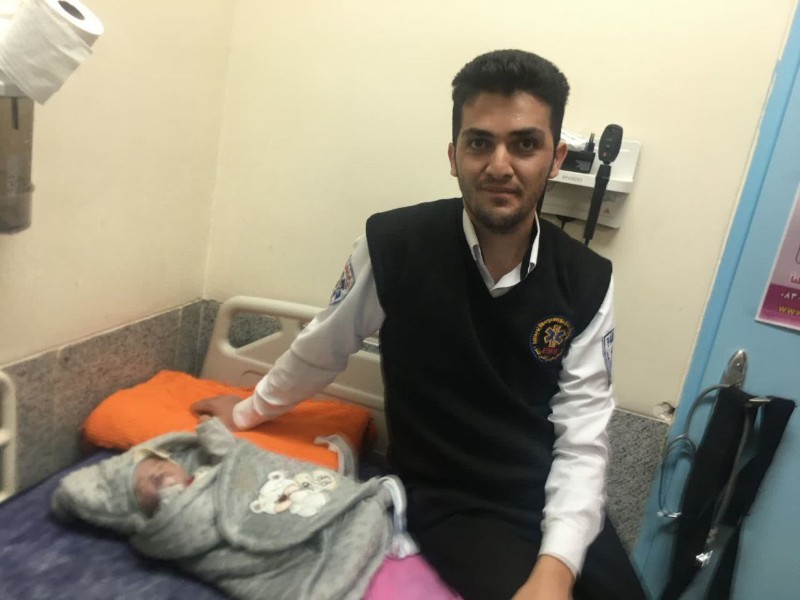 تولد نوزاد عجول در آمبولانس فوریتهای باینگان