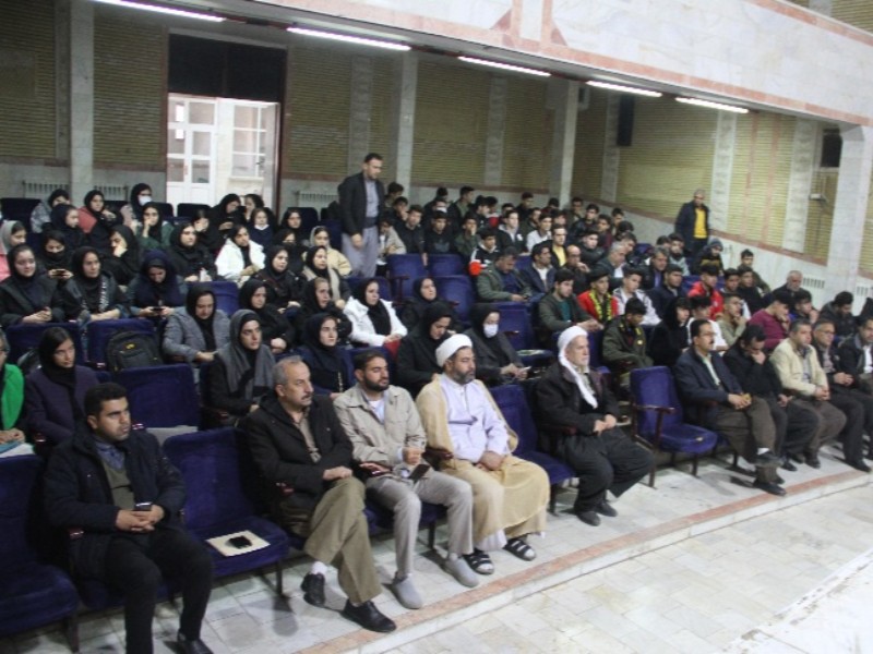 نشست روشنگری فرهنگیان و جشن رای اولی ها در پاوه برگزار شد+تصاویر