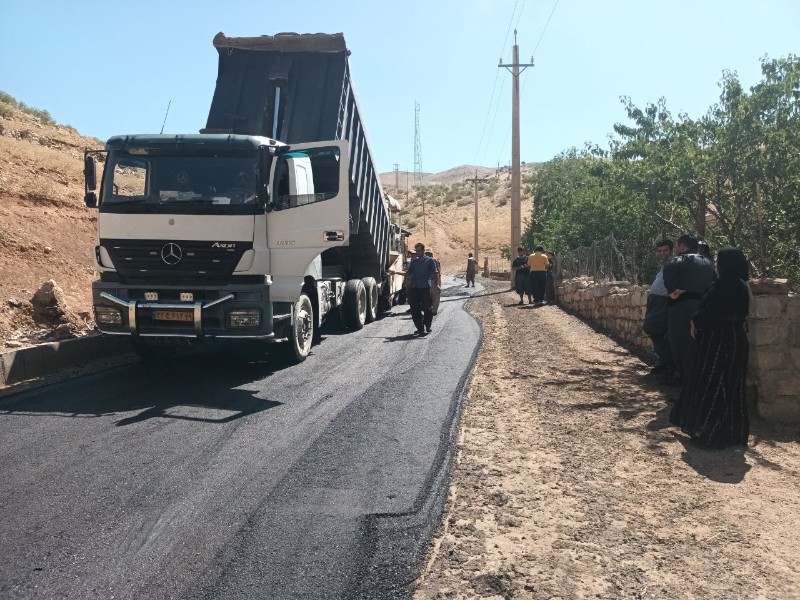 آسفالت جاده داخلی روستای لاران با 700 میلیون اعتبار به اتمام رسید