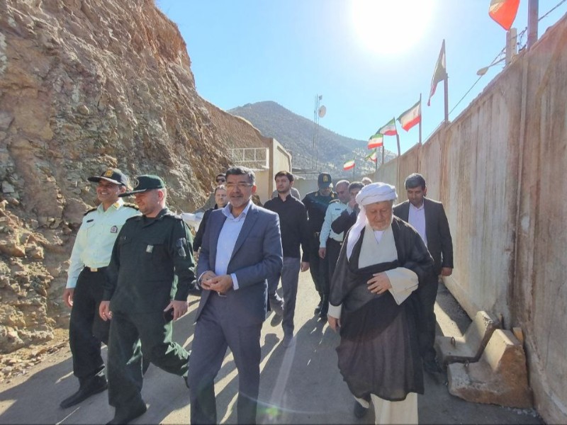 حاج ماموستا ملا قادر قادری از سایت مسافری پایانه مرزی شوشمی بازدید کرد حاج ماموستا ملا قادر قادری از سایت مسافری پایانه مرزی شوشمی بازدید کرد