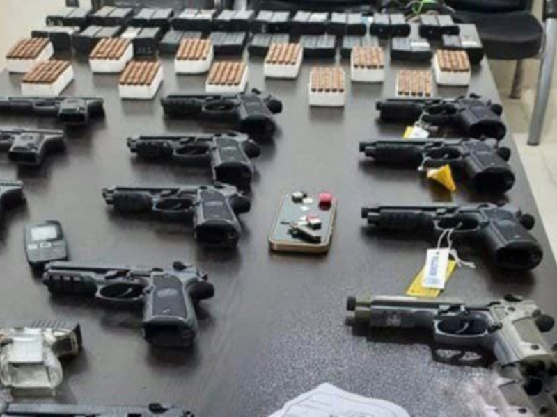 باند سازمان یافته قاچاق سلاح و مهمات در دام اداره اطلاعات / کشف و ضبط ۳۷ قبضه سلاح کلت کمری در پاوه