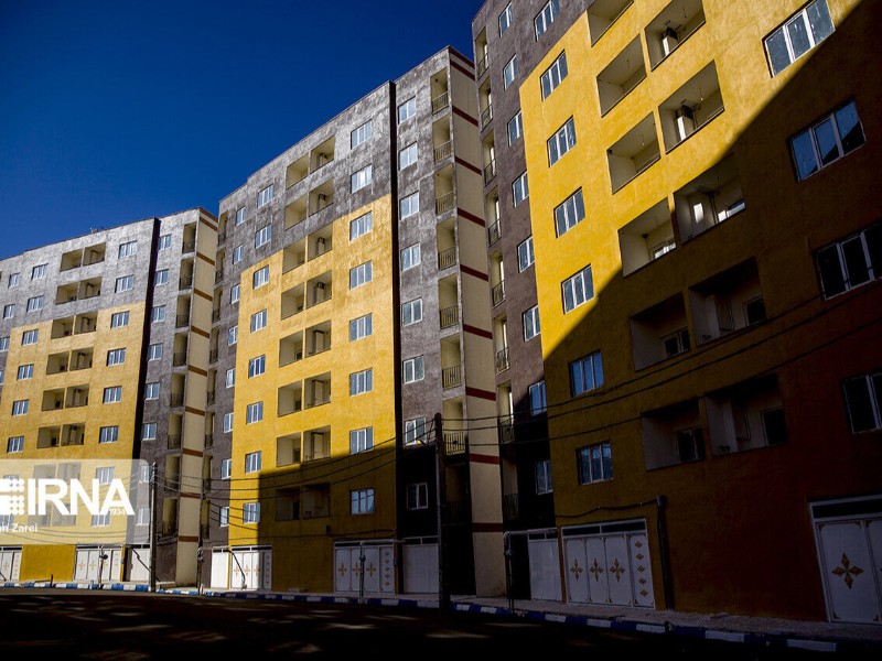 قفل شدن مسکن مهر پاوه؛ دست‌های پشت پرده یا فساد مالی