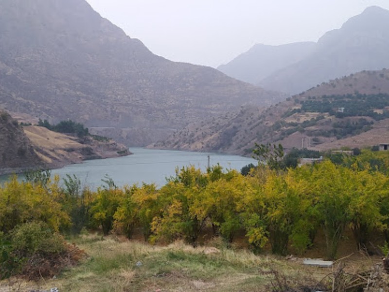 طبیعت زمستانی روستای هیروی پاوه در جوار رودخانه سیروان