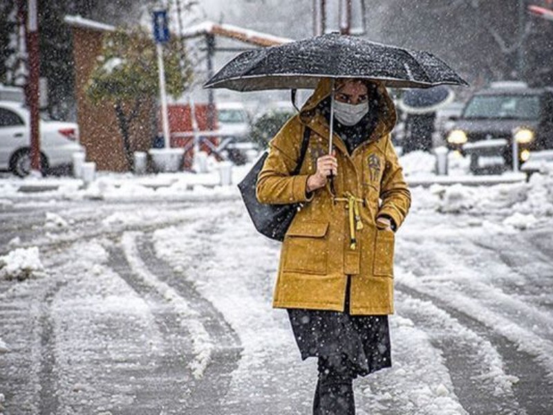 بارش باران و برف در بیشتر استان‌ها