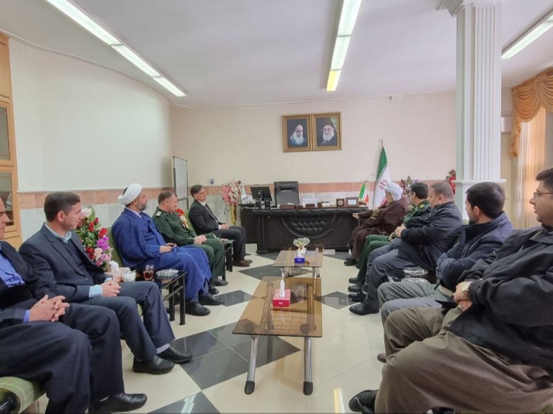 دیدار حاج ماموستا ملا قادر قادری امام جمعه پاوه با فرماندار