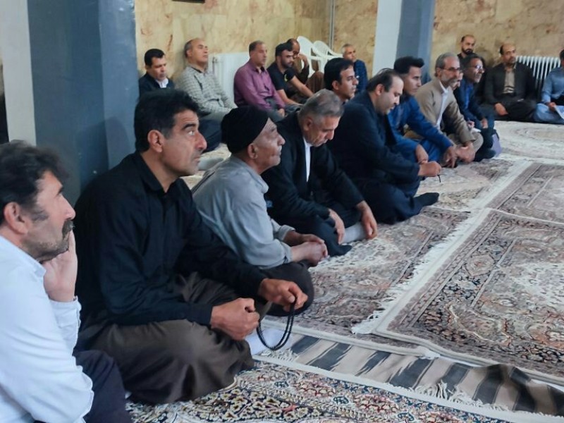 در نشستی مشکلات روستای شرکان بررسی شد در نشستی مشکلات روستای شرکان بررسی شد