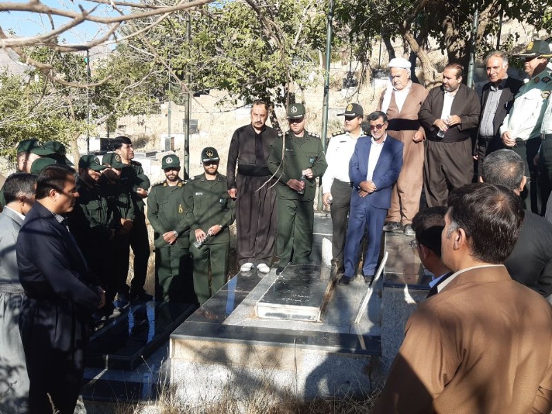 مزار شهدای پاوه گلباران و عطرافشانی شد